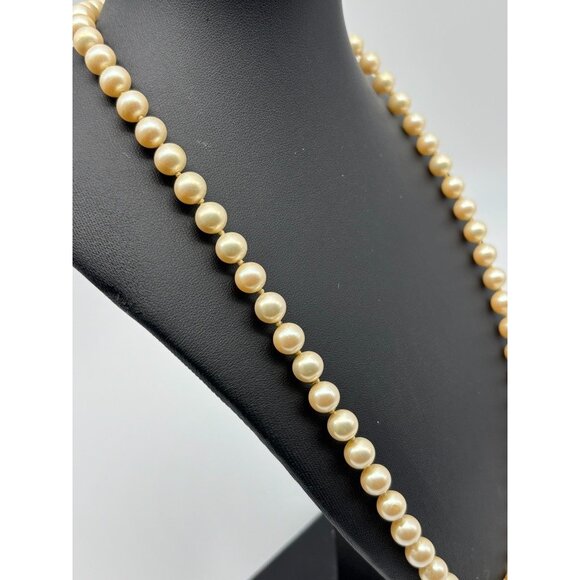Vintage Marvella Single Strand Cream Faux Pearls with Gold-Tone Clamshell Clasp - Picture 10 of 10